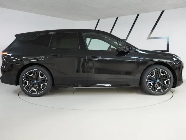 BMW iX xDrive50