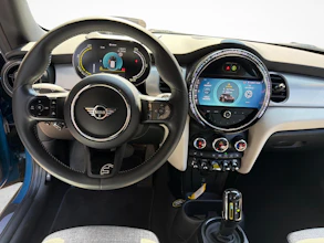 https://vehicle.imgix.net/4339549/53218c82-2afb-42d4-ac62-5c3f6f25c7a6.jpg