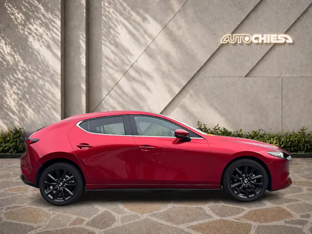 MAZDA 3 Hatchback 2.0 186 Revolution