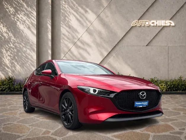 MAZDA 3 Hatchback 2.0 186 Revolution