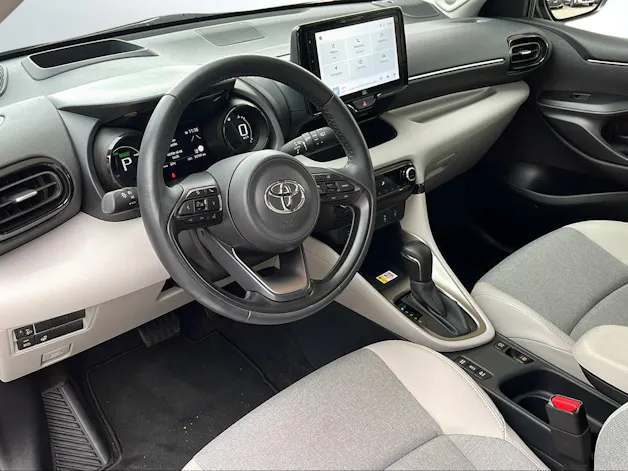 Toyota Yaris 1.5 VVT-i HSD Premium