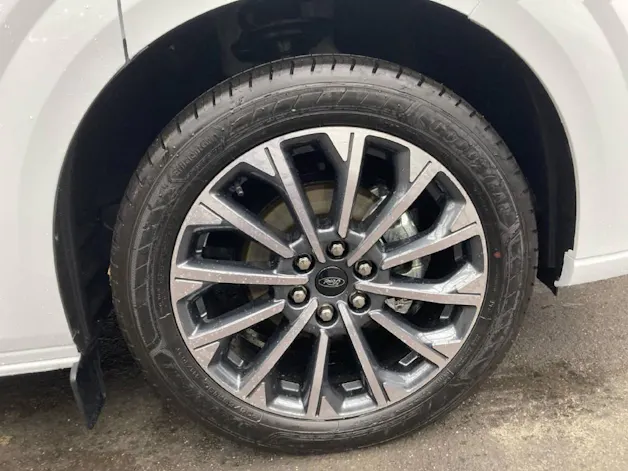 Ford Tourneo C Bus 320 L1 2.0 EcoBlue 170 Titanium X  4x4