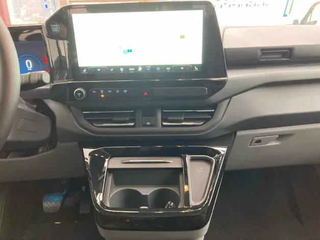 Ford Tourneo C Bus 320 L1 2.0 EcoBlue 170 Titanium X  4x4