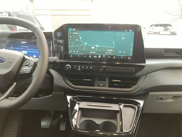 Ford Tourneo C Bus 320 L1 2.0 EcoBlue 170 Sport