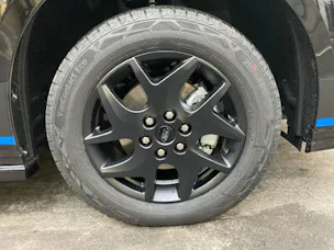 Ford Tourneo C Bus 320 L1 2.0 EcoBlue 170 Sport