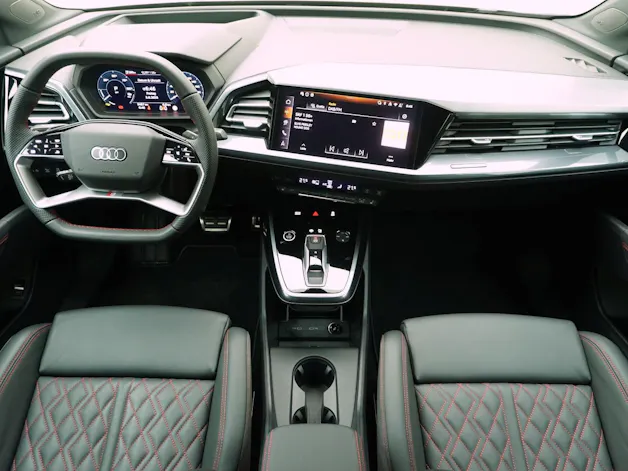 Audi Q4 e-tron Sportback 55 S line quattro