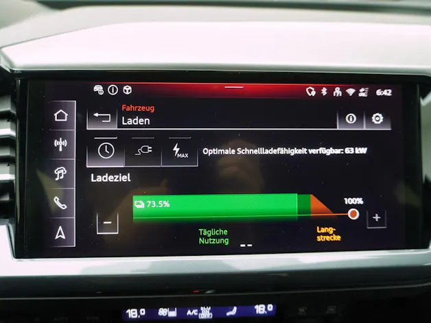 Audi Q4 e-tron Sportback 55 S line quattro