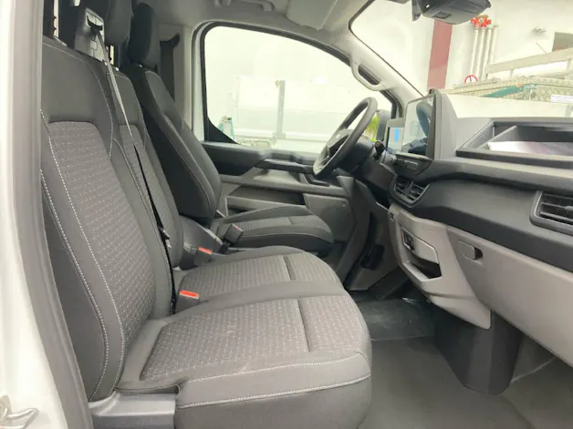 Ford Transit C Van 320 L2 2.5 Duratec 233 Trend PHEV