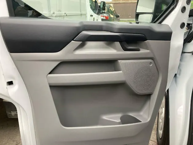 Ford Transit C Van 320 L2 2.5 Duratec 233 Trend PHEV