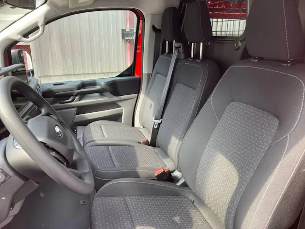Ford Transit C Van 320 L1 2.5 Duratec 233 Trend PHEV