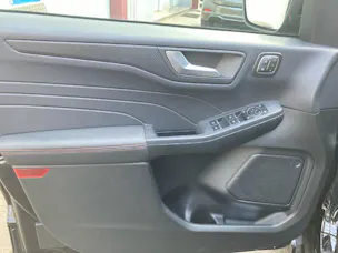 Ford Kuga 2.5 Hybrid ST-Line X 4x4 - Black Edition