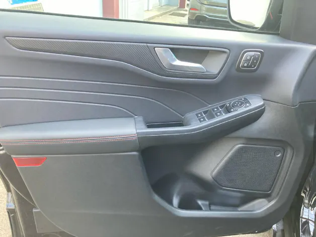 Ford Kuga 2.5 Hybrid ST-Line X 4x4 - Black Edition