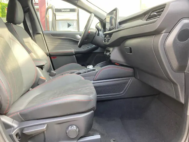 Ford Kuga 2.5 Hybrid ST-Line X 4x4 - Black Edition