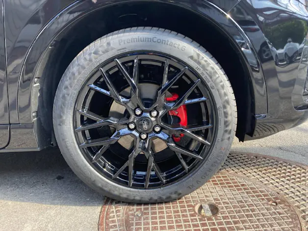 Ford Kuga 2.5 Hybrid ST-Line X 4x4 - Black Edition