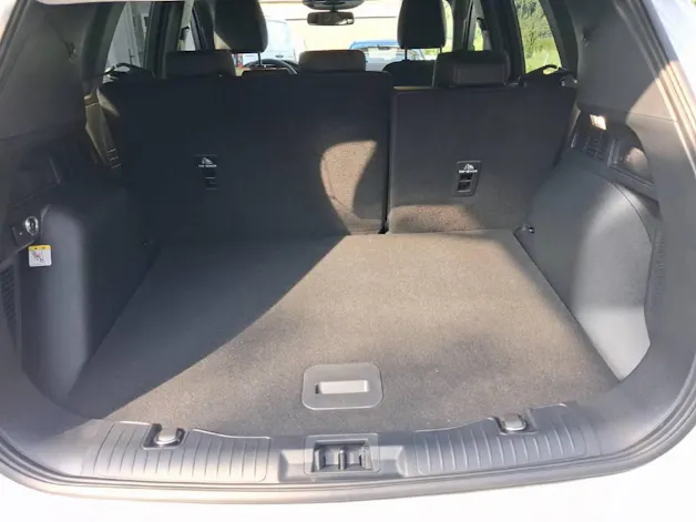FORD Kuga 2.5 Plug-in Hybrid ST-Line X - White Edition