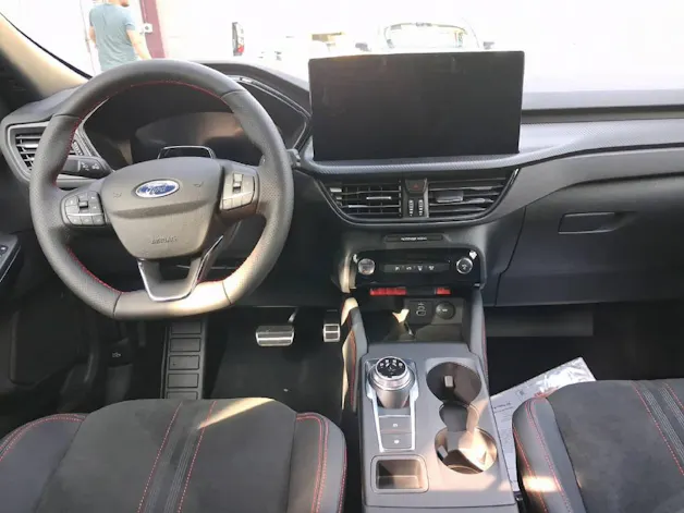 FORD Kuga 2.5 Plug-in Hybrid ST-Line X - White Edition