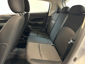 https://vehicle.imgix.net/4339659/609a1638-8c29-40b6-81b0-826e7c297cc6.jpg
