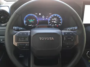 Toyota Land Cruiser 2.8 D 48V Style