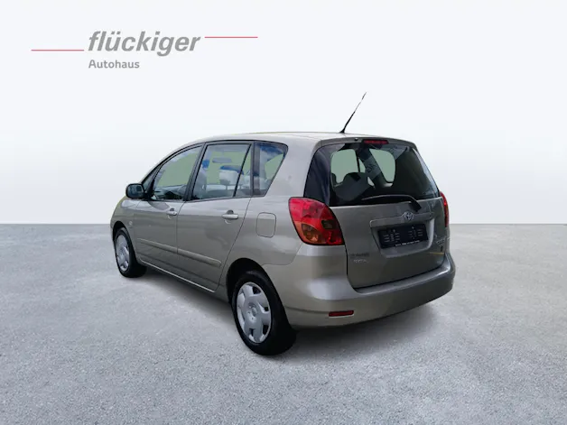 Toyota Corolla Verso 1.6 VVT-i Linea Terra Family