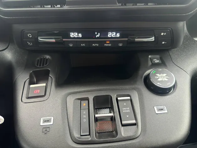 Citroën e-Berlingo M erhöhte Nutzlast 50kWh 4x4