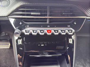 Peugeot 208 1.2 Hybrid 145 GT