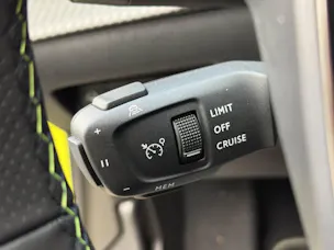 Peugeot 208 1.2 Hybrid 145 GT