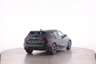 https://vehicle.imgix.net/4339860/7d0cc298-07b8-4eb4-b8ad-81c01c34f3cc.jpg
