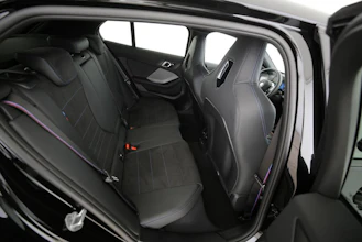 https://vehicle.imgix.net/4339860/b4247dc9-3b84-4e01-b8ac-6cc40e3bf0b7.jpg