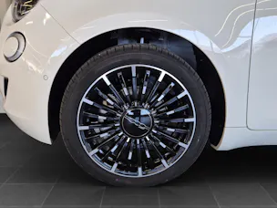 Fiat 500 La Prima