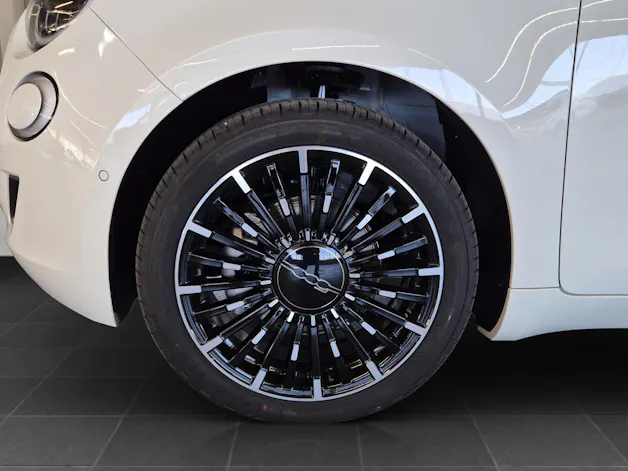 Fiat 500 La Prima