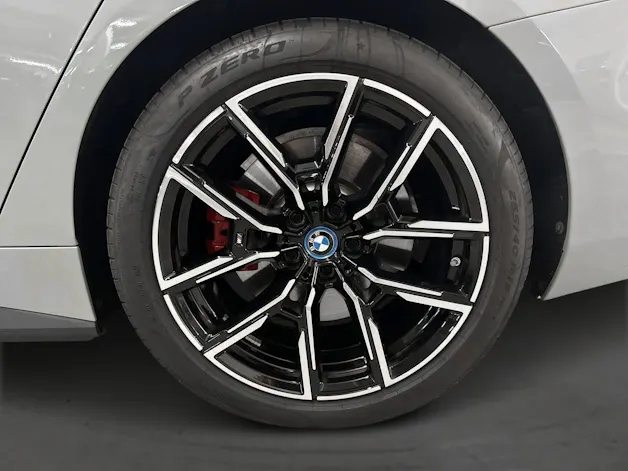 BMW i4 M50