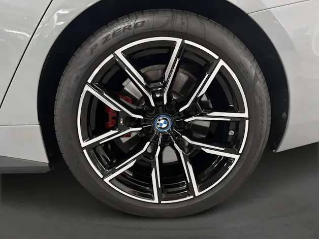 BMW i4 M50