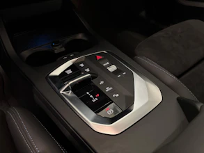 https://vehicle.imgix.net/4339948/6f603e6e-4e49-417d-9f13-9650884f863b.jpg