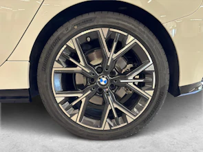 Fahrzeugbild BMW 123 xDrive 48V M-Sport