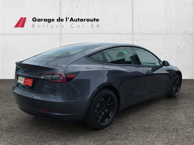 Tesla Model 3 Long Range D