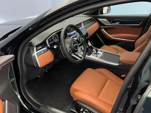 Jaguar XF Sportbrake 2.0 I4 300 Sport AWD