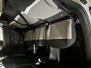https://vehicle.imgix.net/4340093/eb3d00cd-e0d2-462d-be67-0505950e3808.jpg