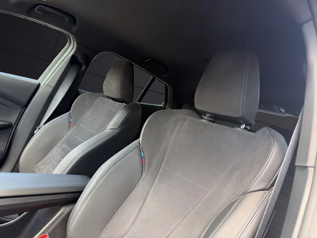 BMW X2 20d xDrive paddles