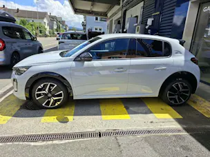 Peugeot 208 1.2 Hybrid 145 GT