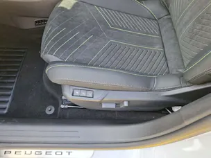 Peugeot 208 1.2 Hybrid 145 GT