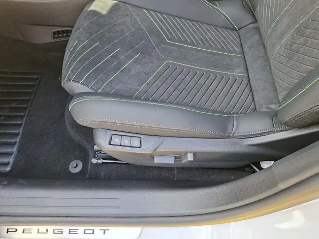 Peugeot 208 1.2 Hybrid 145 GT