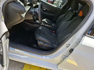 Peugeot 208 1.2 Hybrid 145 GT