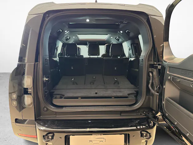 Land Rover Defender 130 3.0 D I6 350 X-Dynamic HSE