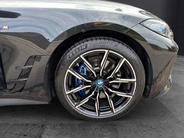 BMW i4 M50
