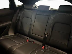 Fahrzeugbild JAGUAR E-Pace 1.5 T 270e R-Dynamic SE AWD
