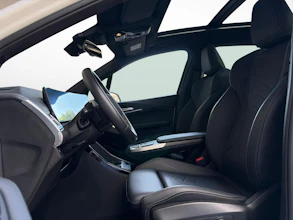 https://vehicle.imgix.net/4340349/c234352c-0ef8-4d20-be86-588f11778666.jpg