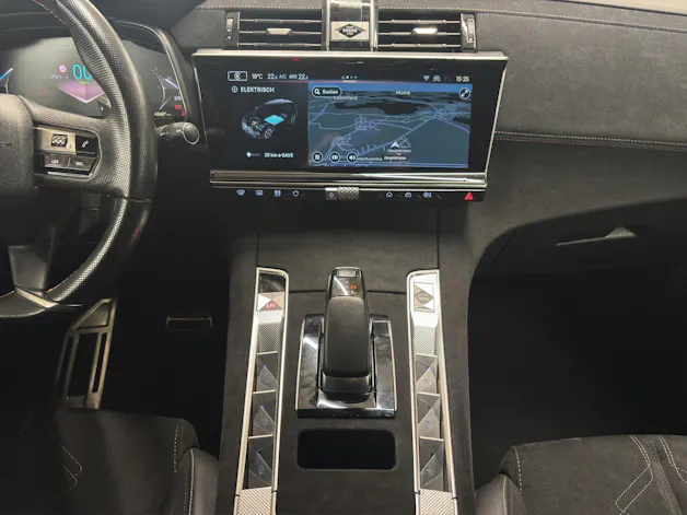 DS Automobiles 7 1.6 E-Tense Ligne Noire 4x4