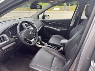 Suzuki S-Cross 1.4 T Compact Top Hybrid 4x4