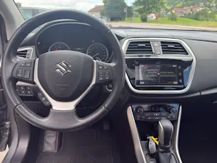 Suzuki S-Cross 1.4 T Compact Top Hybrid 4x4