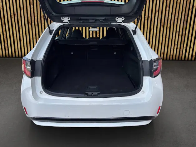 Toyota Corolla Touring Sports 1.8 HSD Comfort